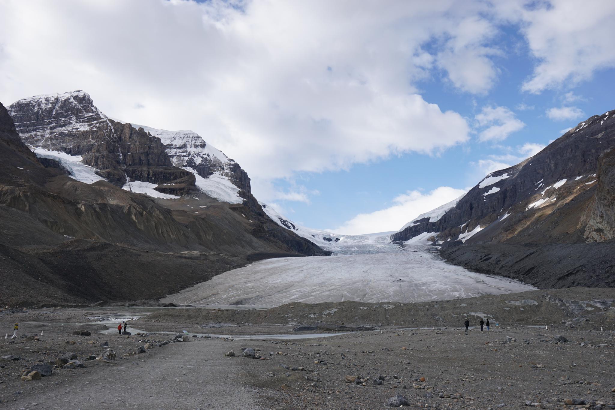 athabasca glacier hike tour