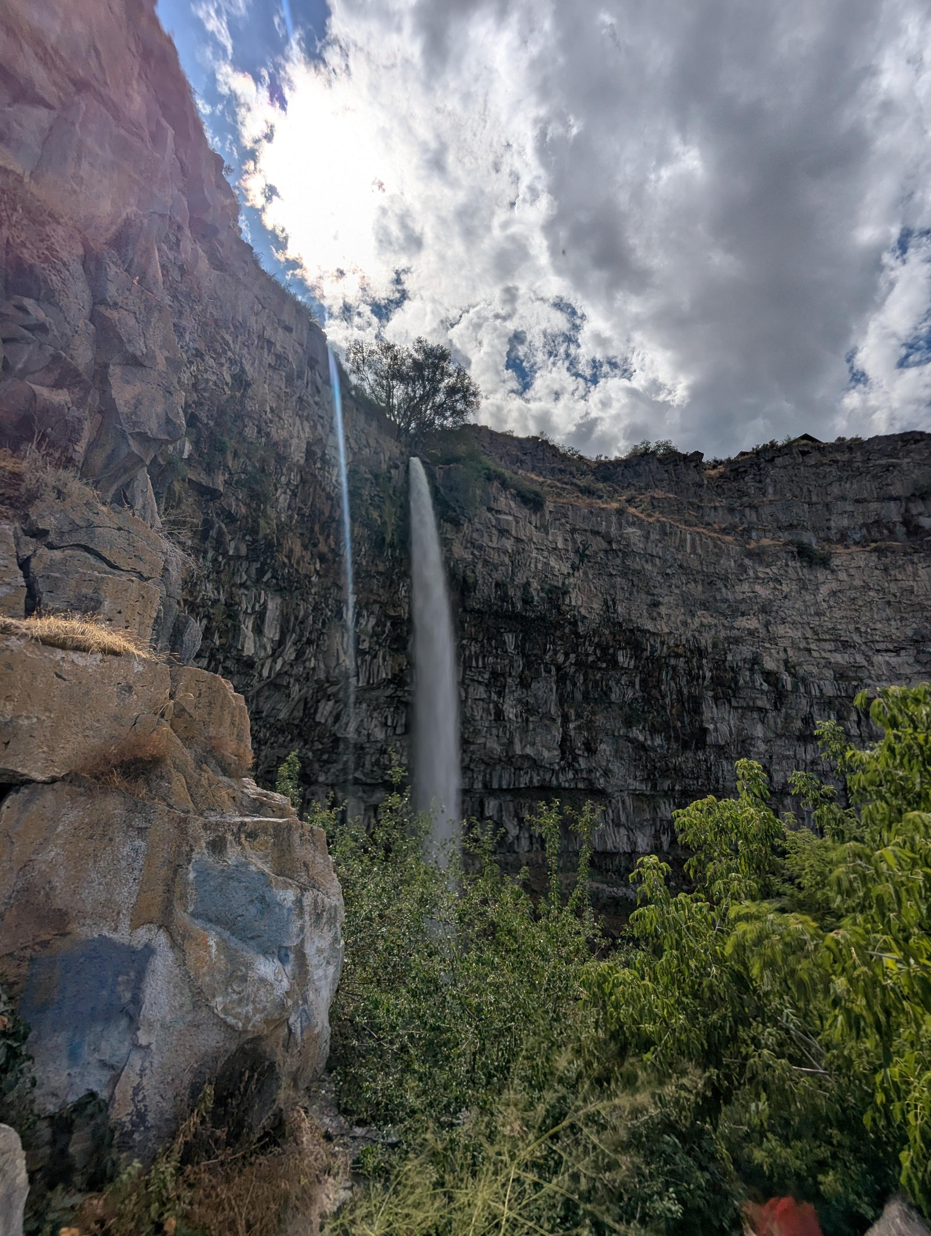 Perrine Coulee Falls from near the start of the hike. 