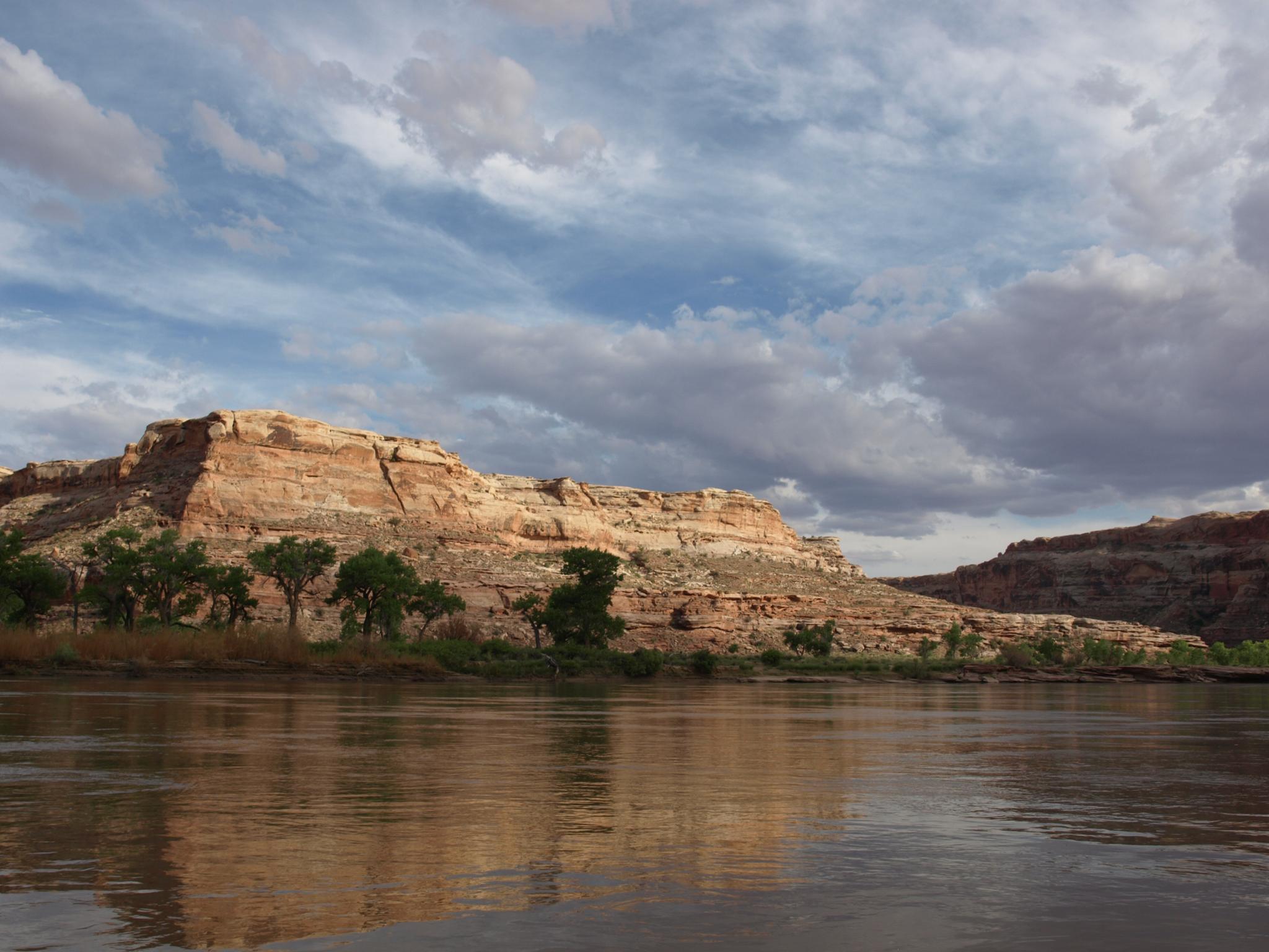 Early in Labyrinth, below Three Canyon