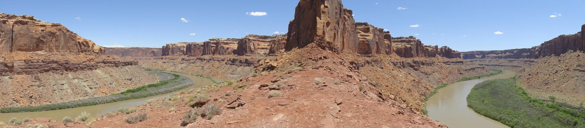 Panorama from the saddle of Bowknot Bend.