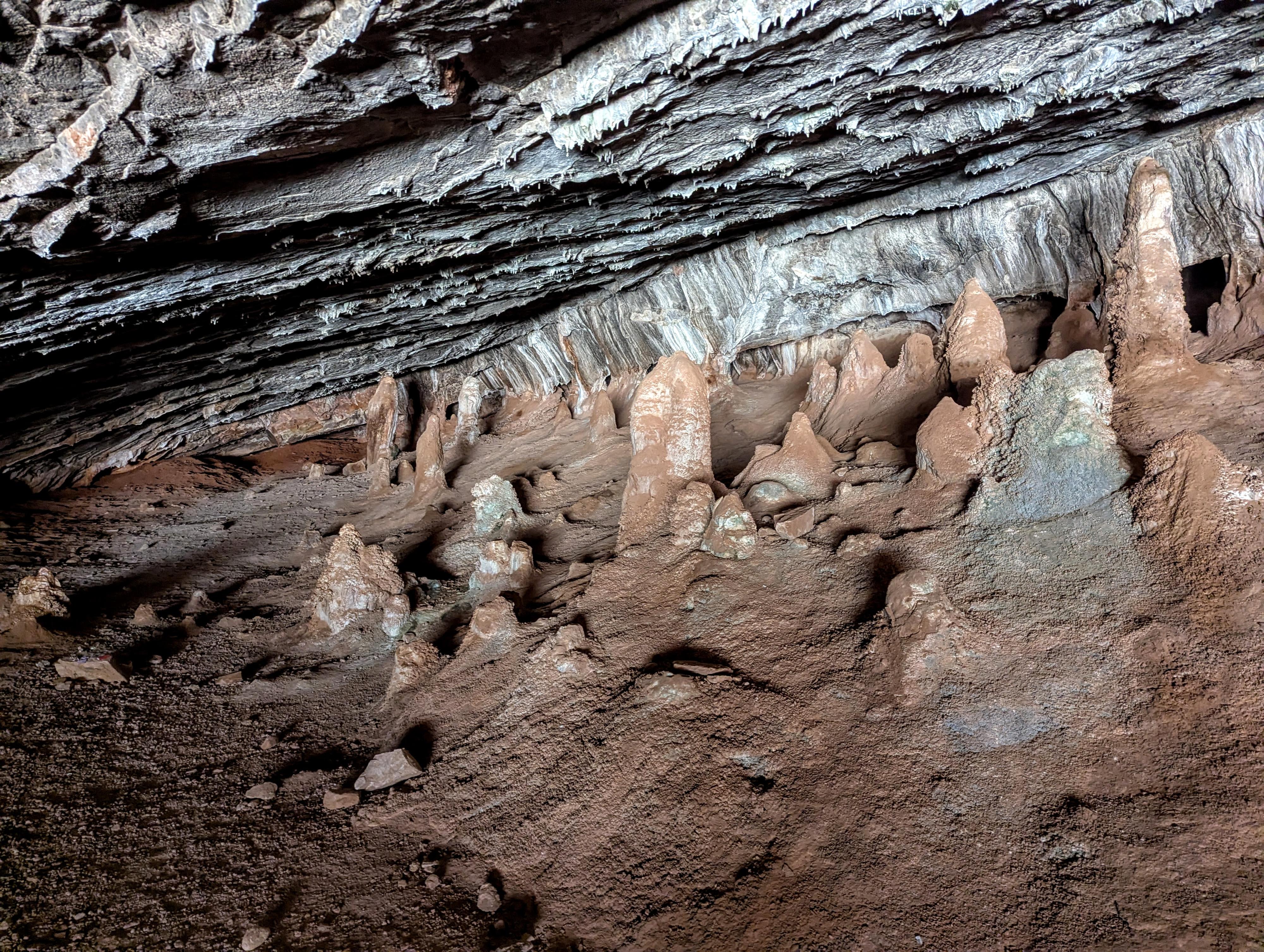 The features in the Comb Wash Cave. 