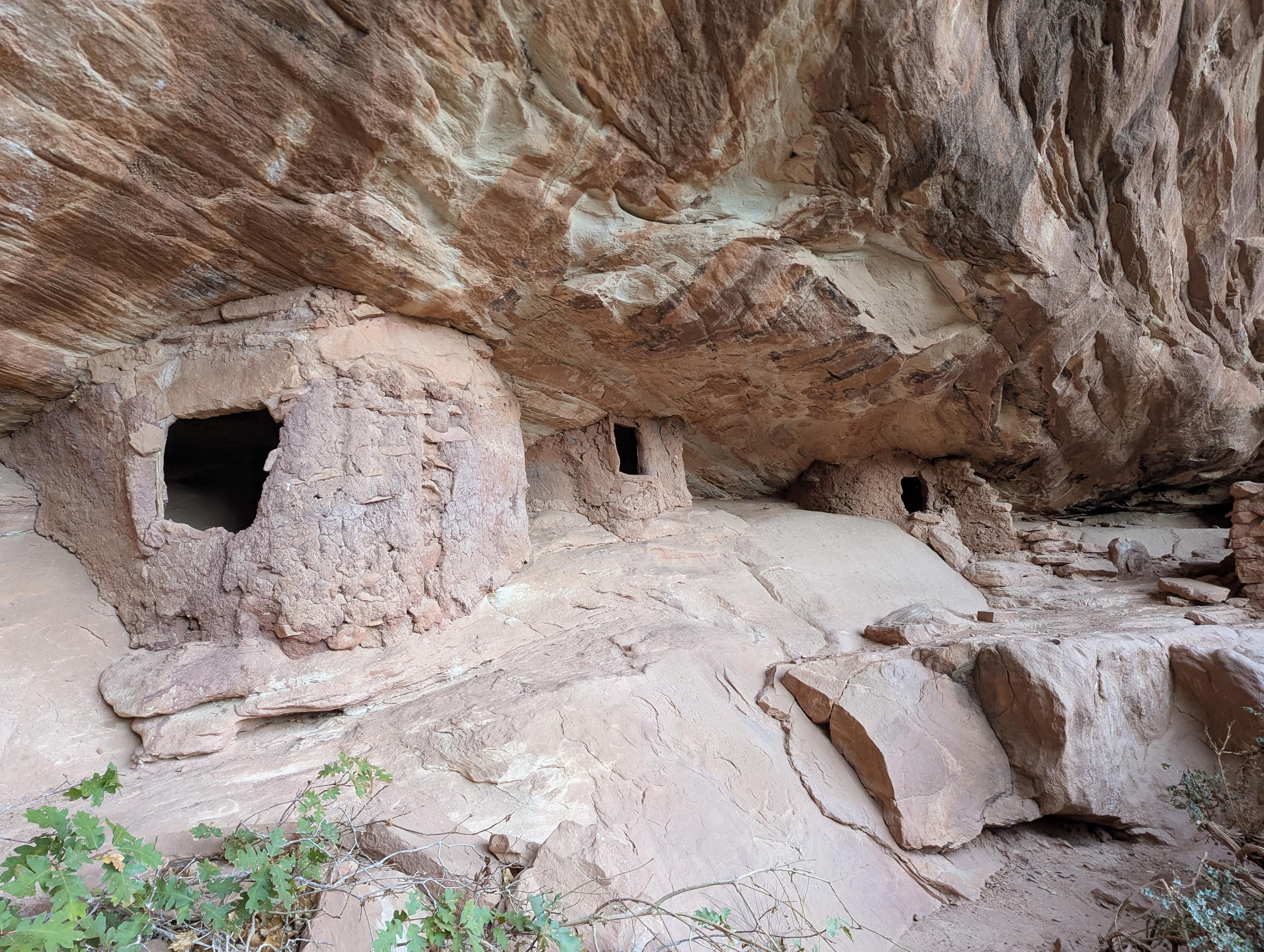 Ruins near the Bushwhack Rock Art