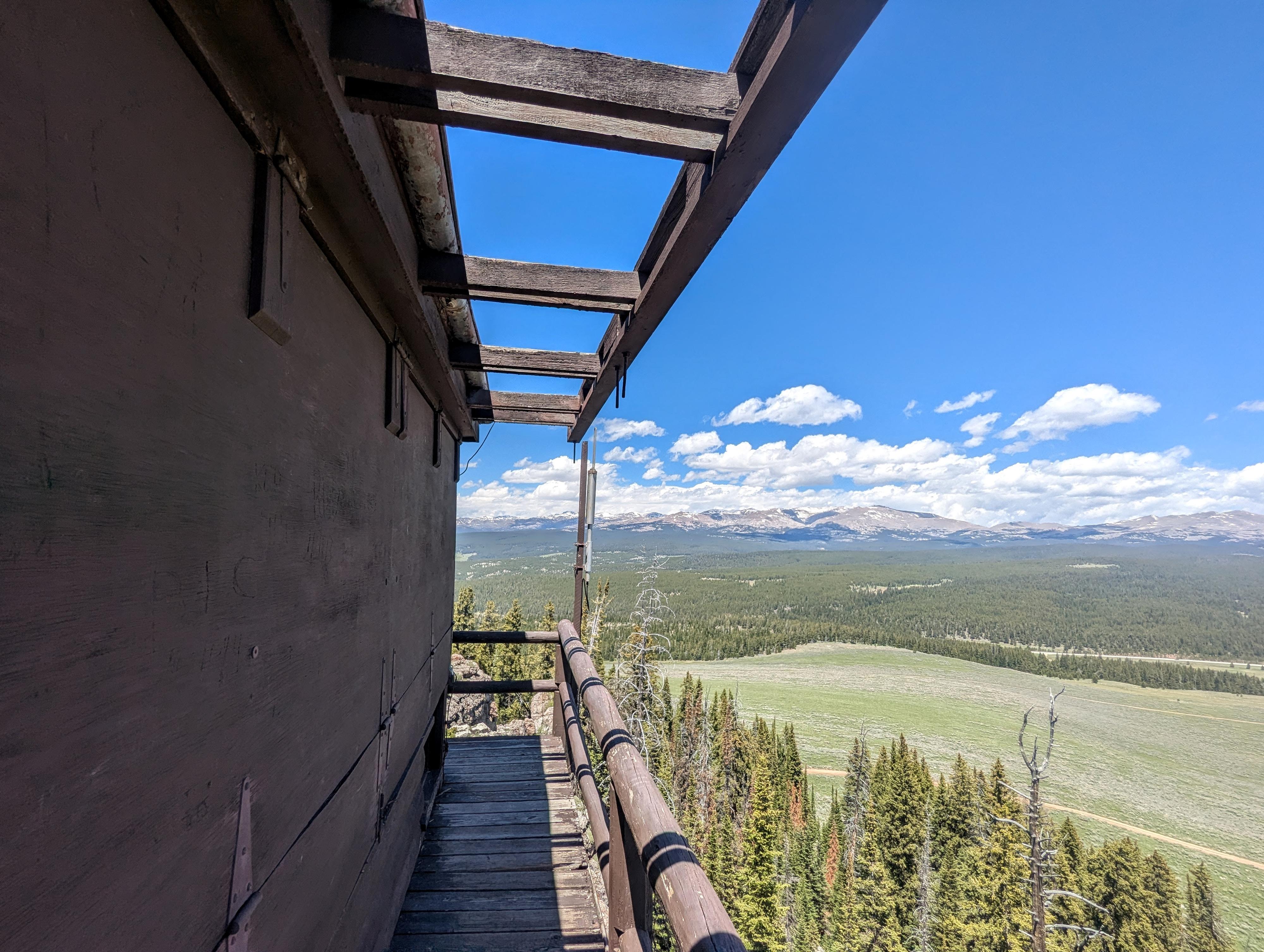 Expansive view from the lookout. 