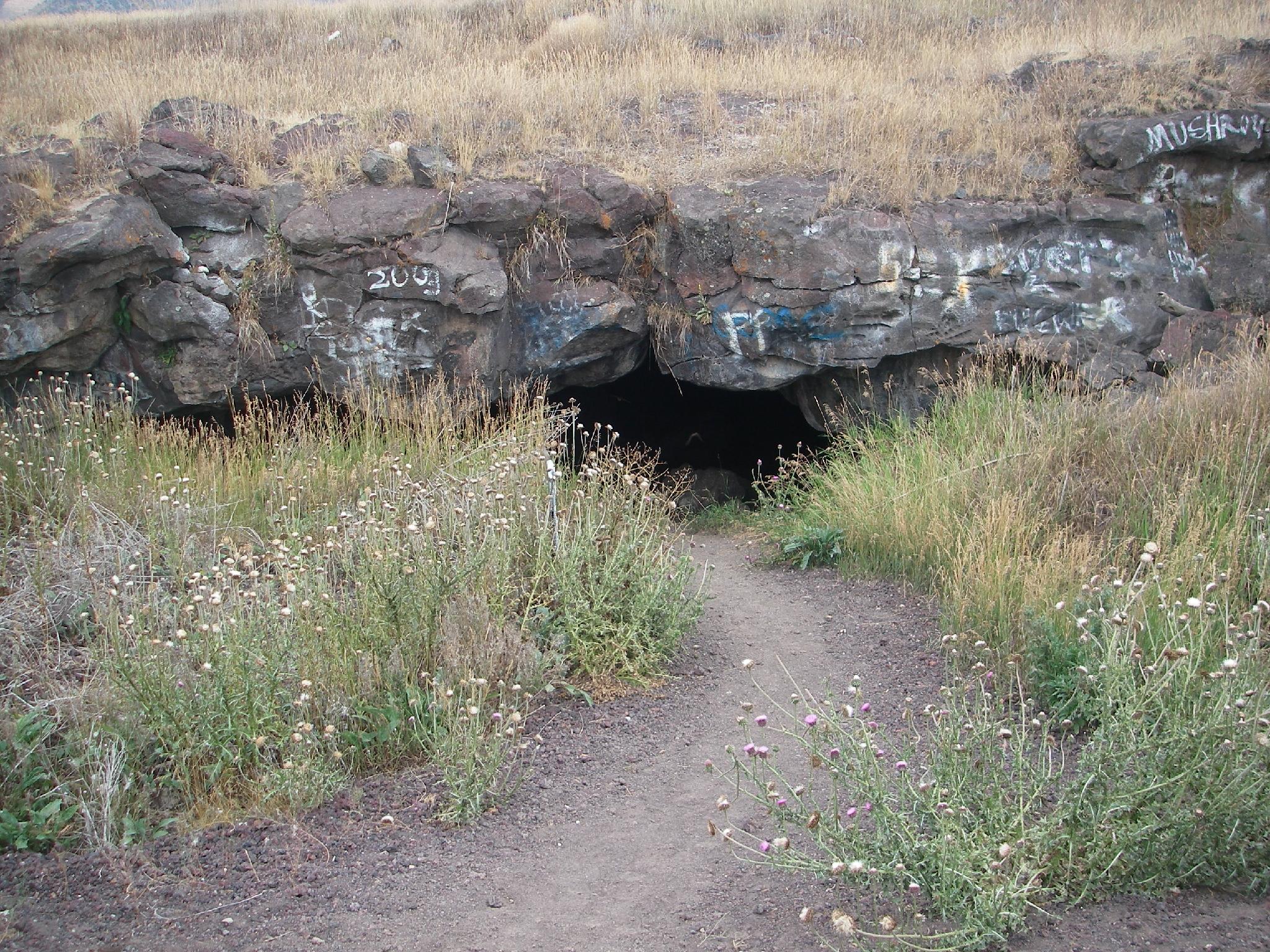the entrance to niter