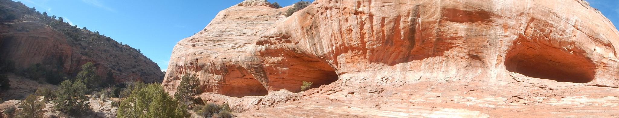 panorama of Weavers Caves - Escalante
